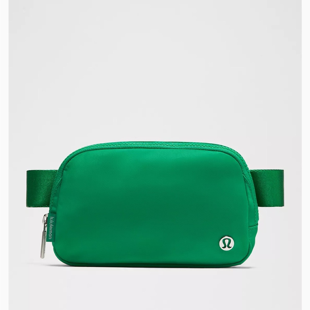 lululemon raceway green belt bag